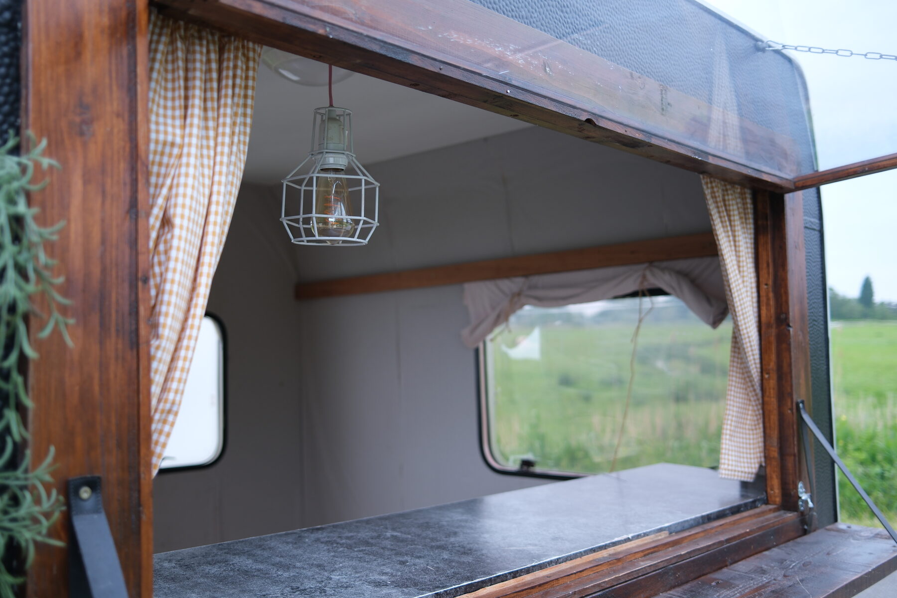 Detail van de caravan